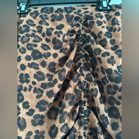 NWOT Gianni Bini cheetah print skirt with cinched ribbon size 10 - Picture 7 of 8